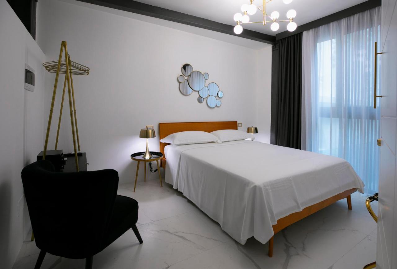 Azzoli Trapani - Apartments&Skypool - Adults Only Екстер'єр фото