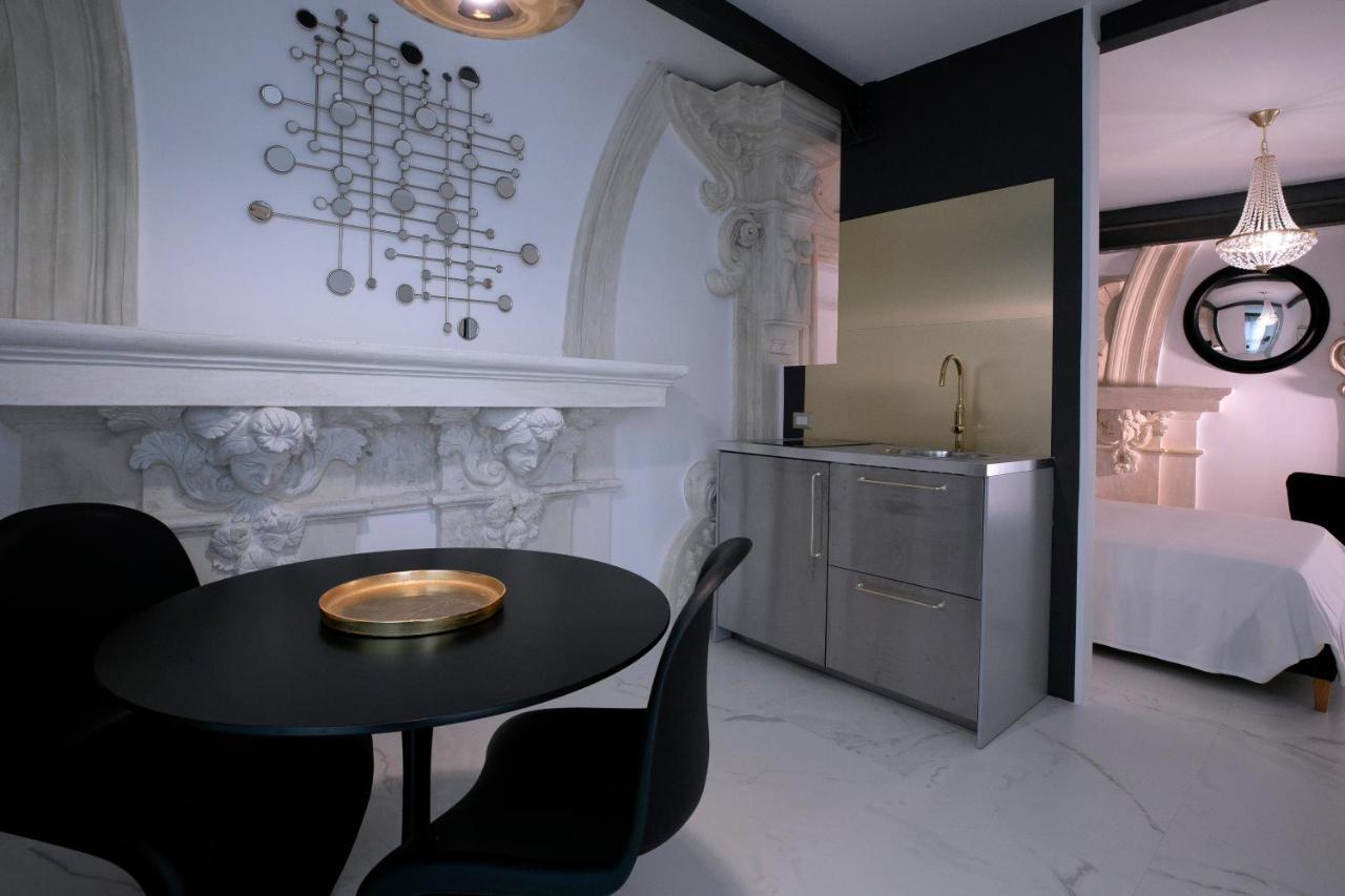 Azzoli Trapani - Apartments&Skypool - Adults Only Екстер'єр фото