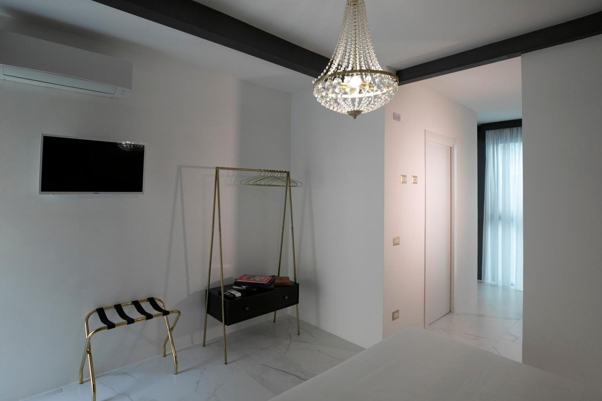 Azzoli Trapani - Apartments&Skypool - Adults Only Екстер'єр фото